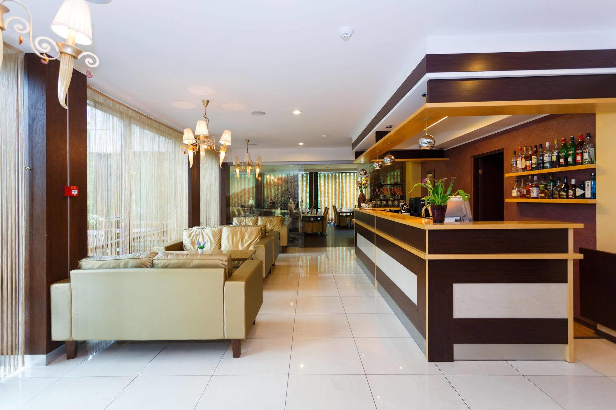 Hotel Rocca Al Mare Reval Exterior foto